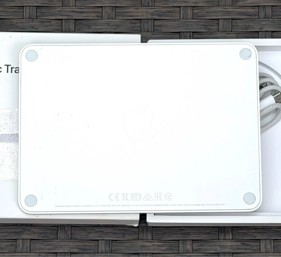 Apple Wireless Bluetooth Magic Trackpad - photo 2