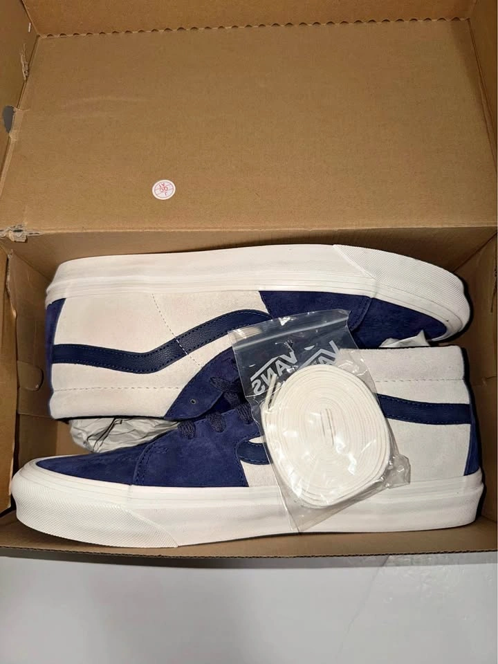 New Vans Men Sk8-Mid Suede Sneakers Size 12 US