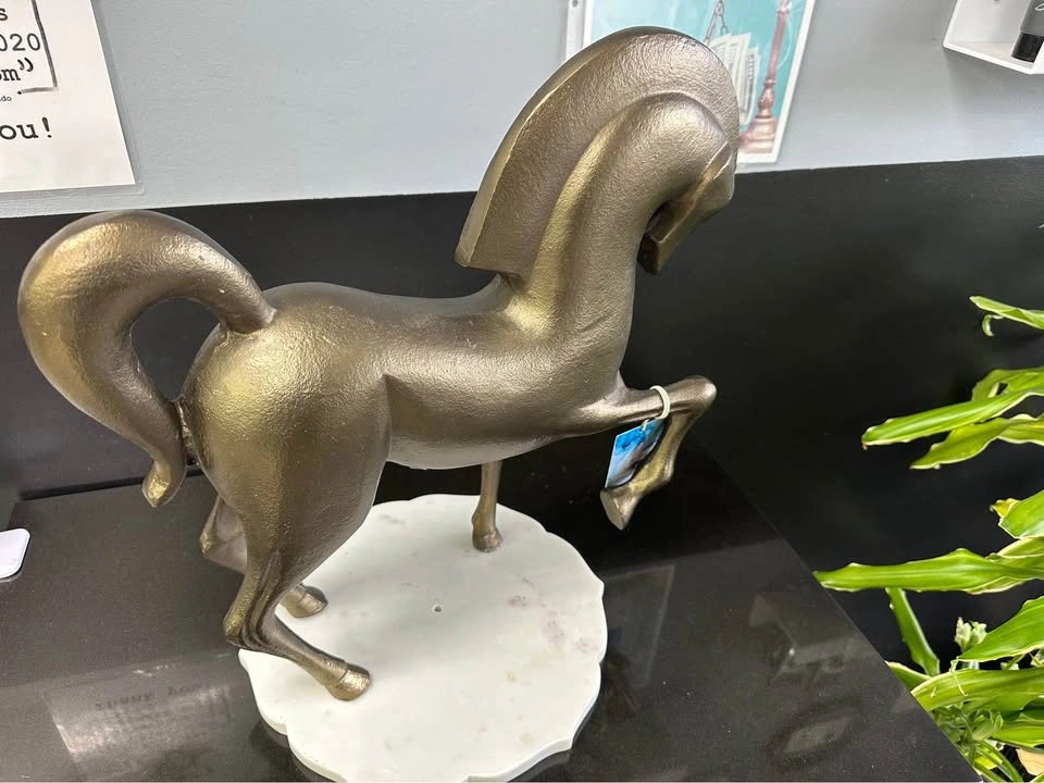 Handcrafted Metal Horse Statue on Marble Base - photo 4