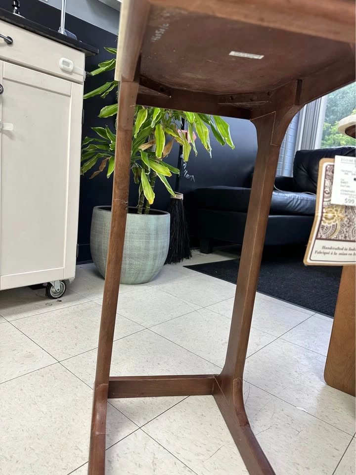 HomeSense Marble Top C-Shaped Side Table - photo 4