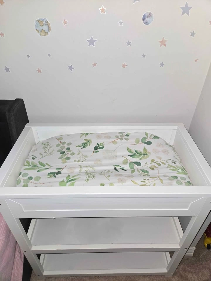 White Wooden Baby Changing Table - photo 3