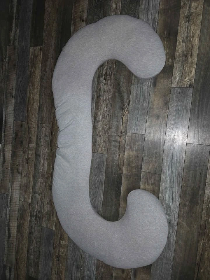 Grey C-Shaped Pregnancy Body Pillow - photo 2