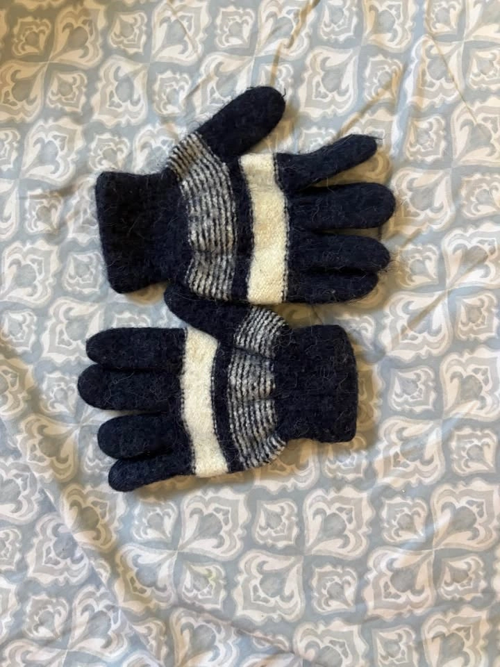 Gloves mittens caps - photo 3