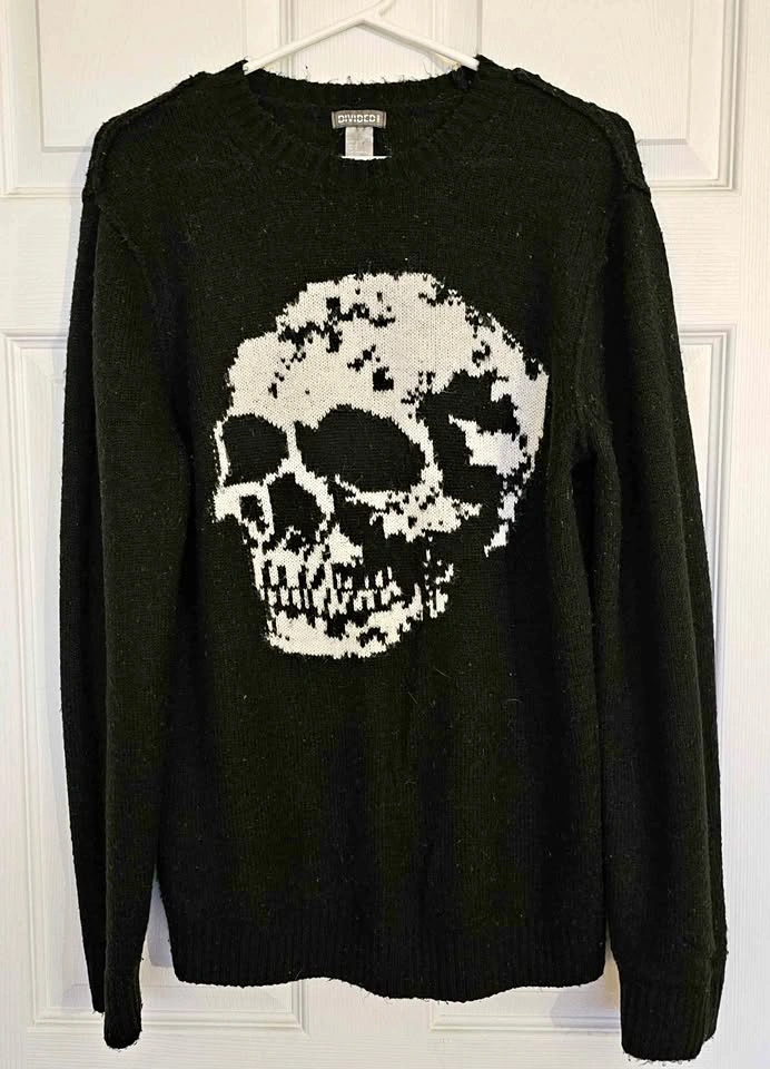 H&M DIVIDED Black Graphic Skull Knit Sweater - Size Small