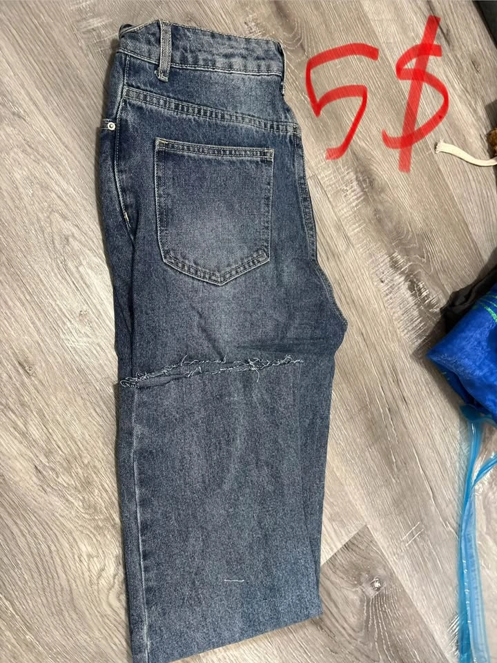 Women’s clothing - photo 3