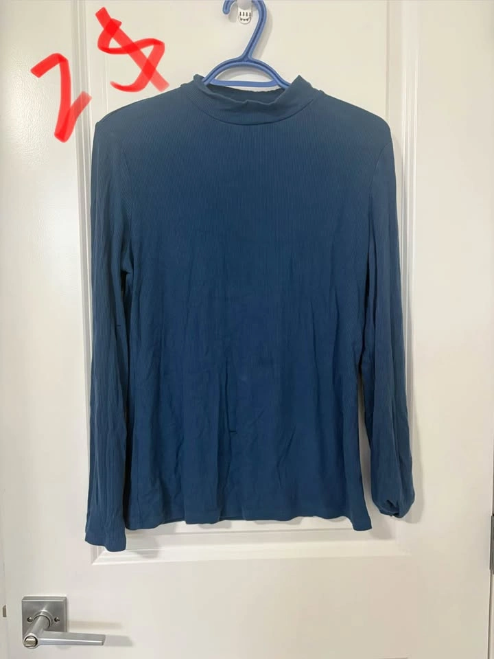 Women’s clothing - photo 5