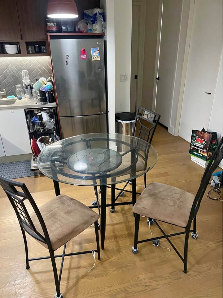 🍽 Glass Top Dining Table with 3 Chairs – Sturdy & Stylish