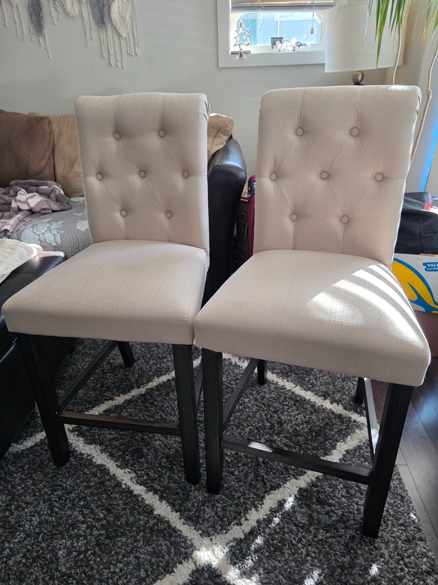 Counter Height Chairs, Rugs
