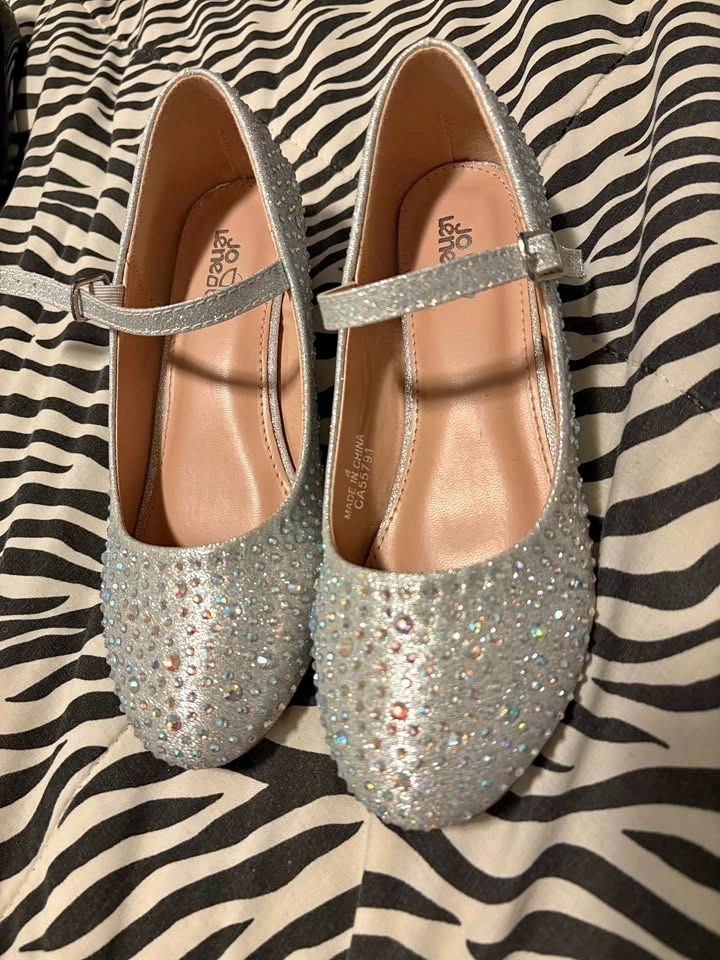 Girls party shoes Size 4
