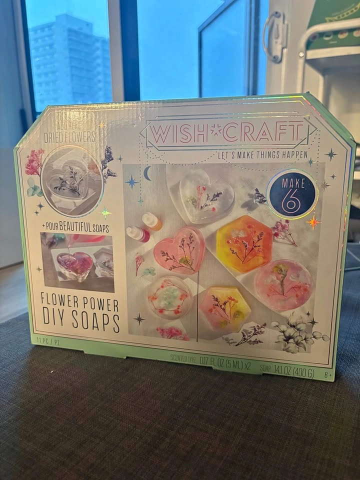 Wish Craft Flower Power DIY Soaps Kit