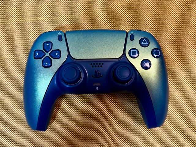 PS5 DualSense Wireless Controller – Chroma Teal | Like New