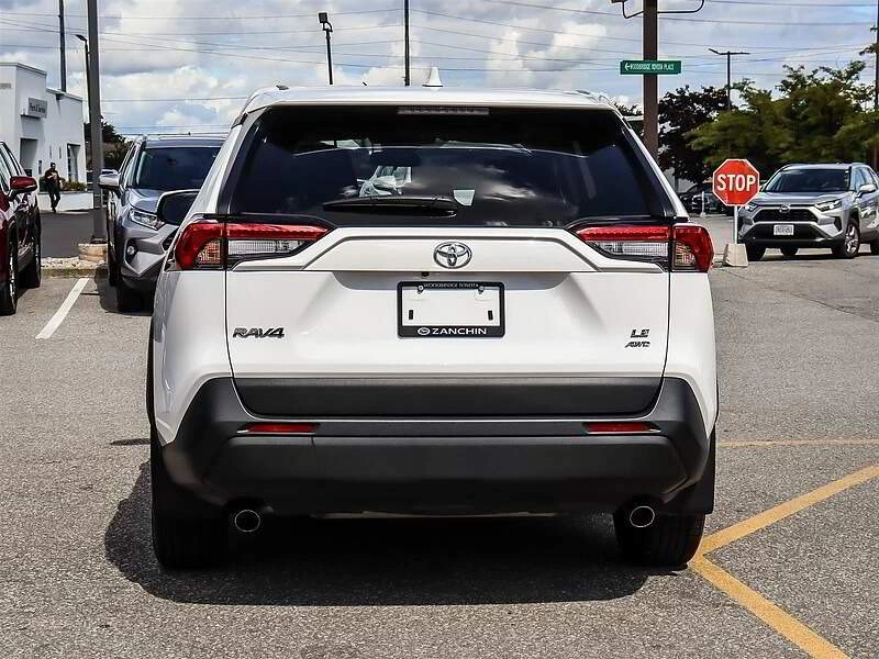 2025 Toyota RAV4 LE - photo 3