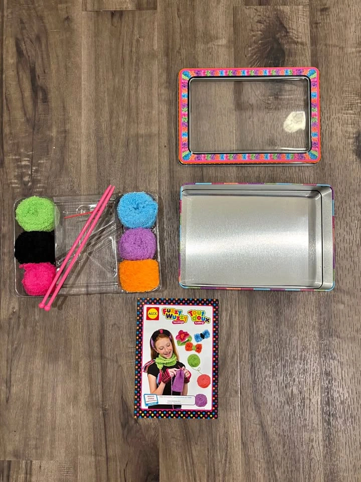 Brand New Kids Knitting Kit