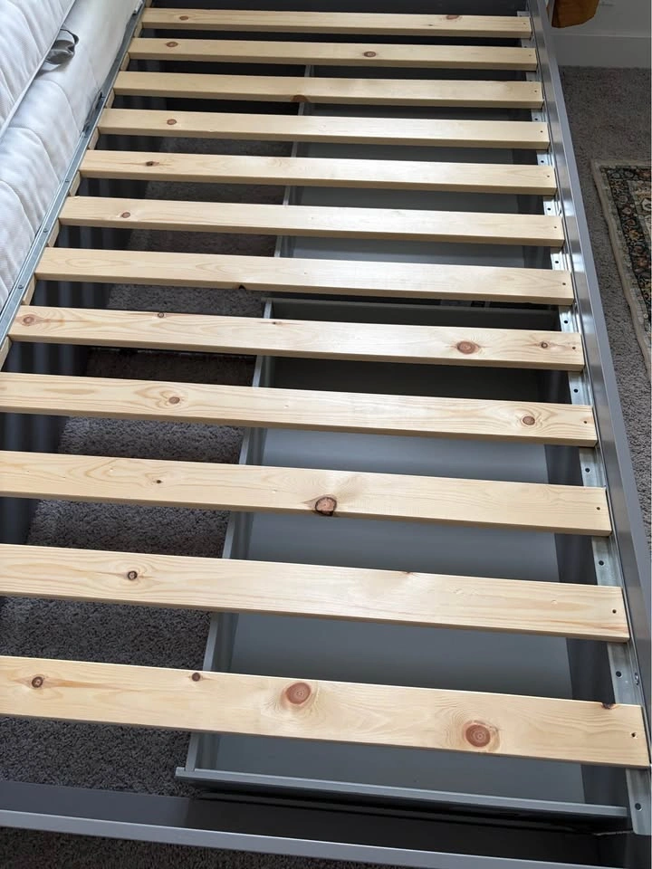 Perfect condition extendable bed - photo 4