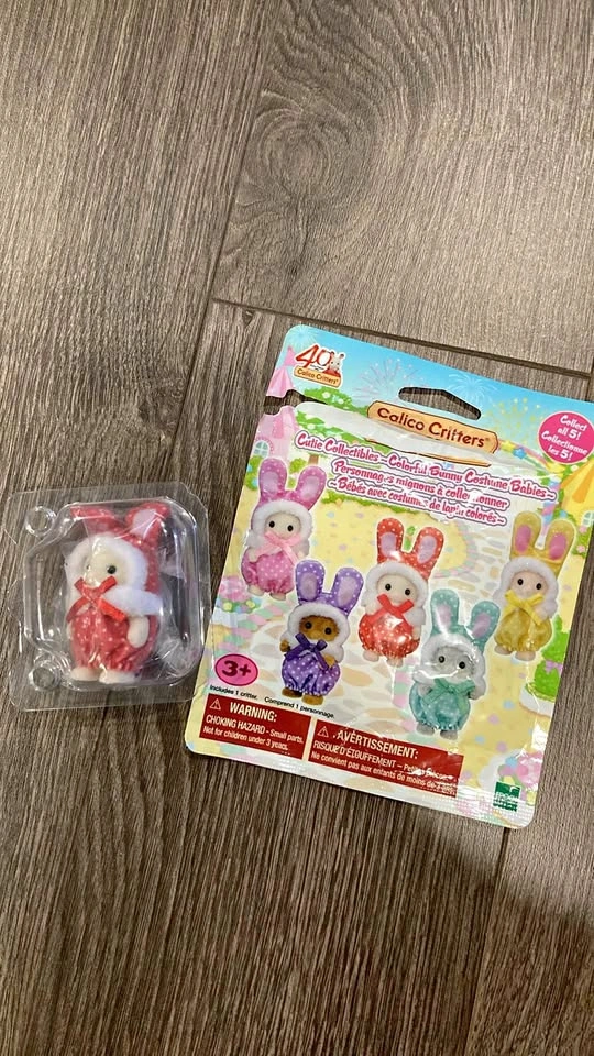 Trading Calico Critters Collectible Bunny Costume Series - Red C