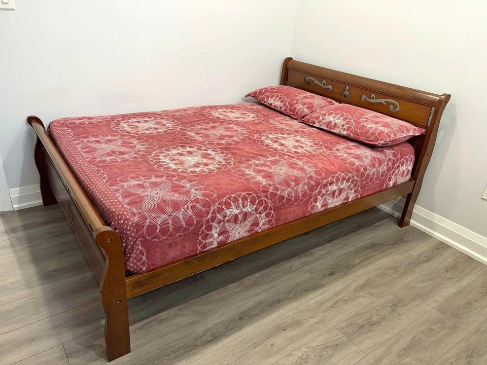 Double size bed with Mattress for sale