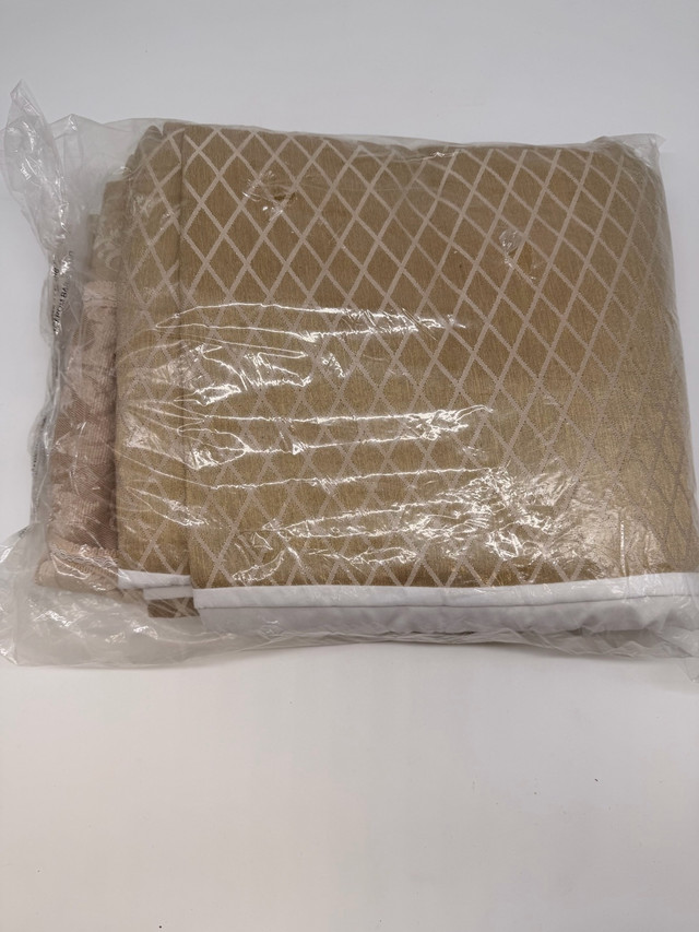 King Bedding Set – 2 King Shams + 1 Dual King Bedskirt - photo 2
