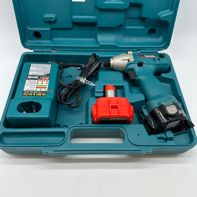 Makita 6914D 12V Cordless Impact Driver Kit - photo 2