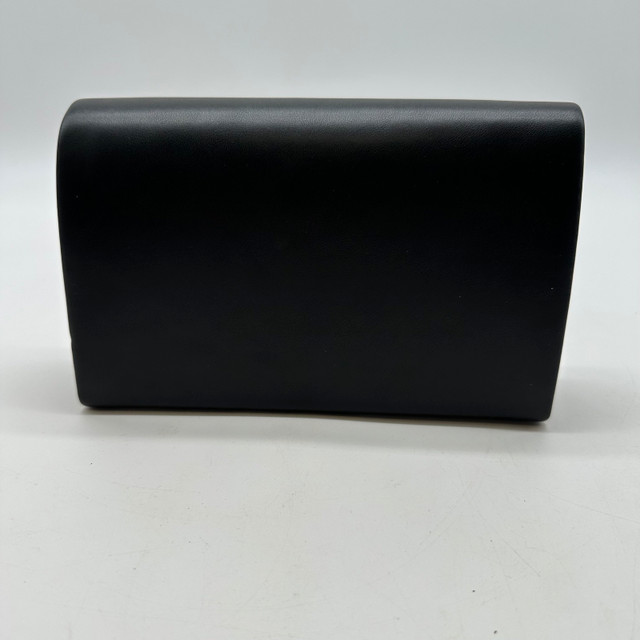 Elegant Black Le Château Clutch – New Without Tag - photo 2