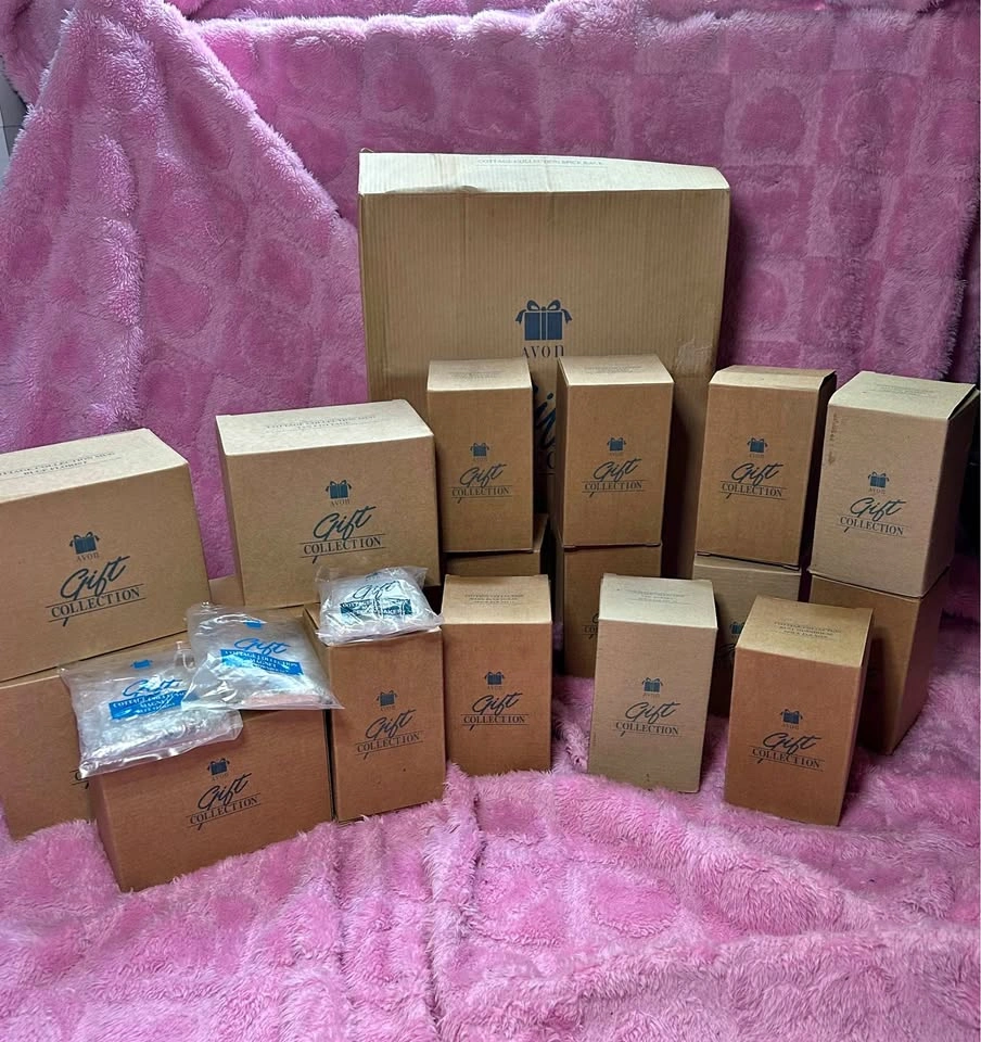 Avon Cottage Collection Kitchen Set