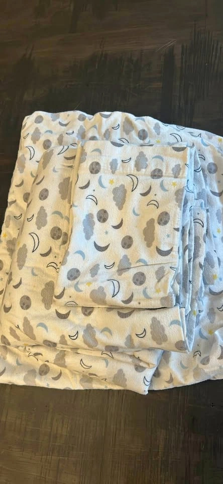 Celestial Moon and Cloud Twin bed Sheet Set