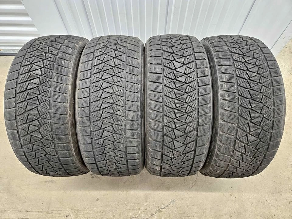 Bridgestone Blizzak Winter Tires 235/50R18