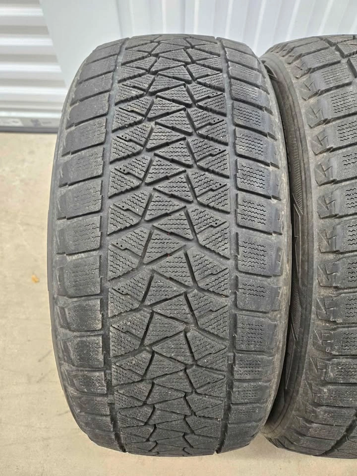 Bridgestone Blizzak Winter Tires 235/50R18 - photo 3