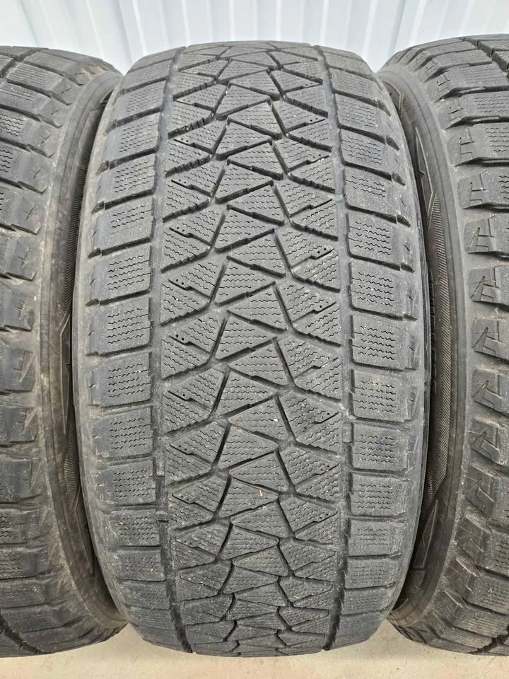 Bridgestone Blizzak Winter Tires 235/50R18 - photo 4