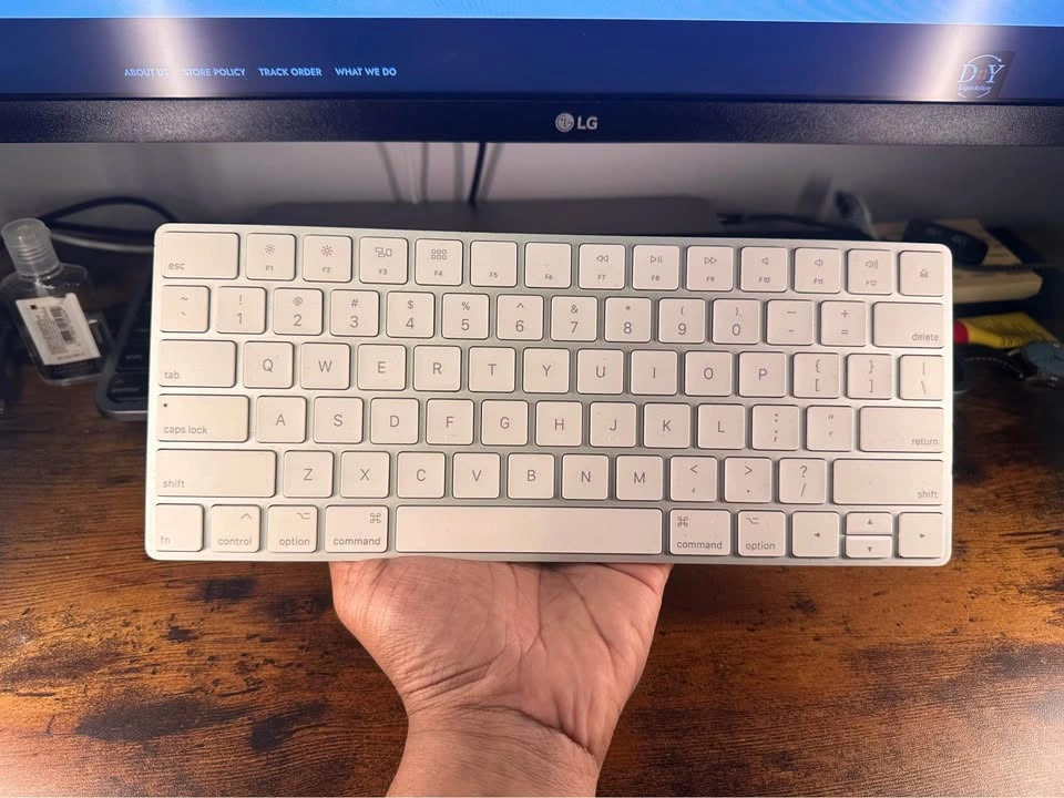 Apple Magic Keyboard A1644 - photo 3