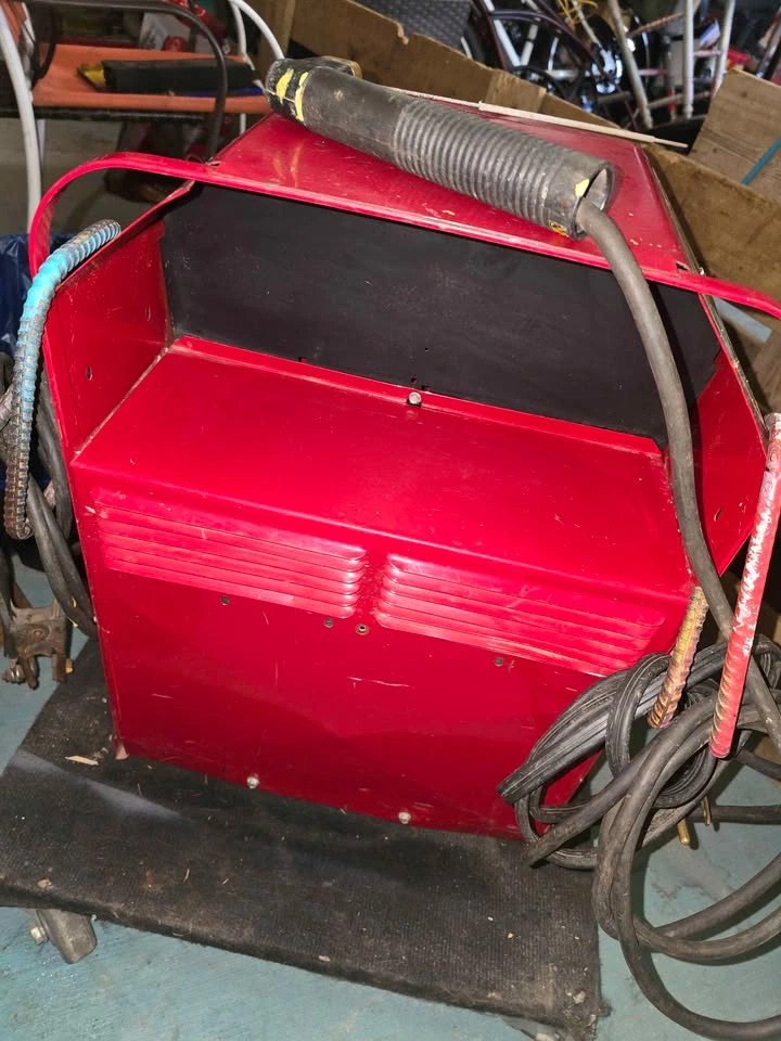 Lincoln Electric AC-225 Arc Welder - photo 4