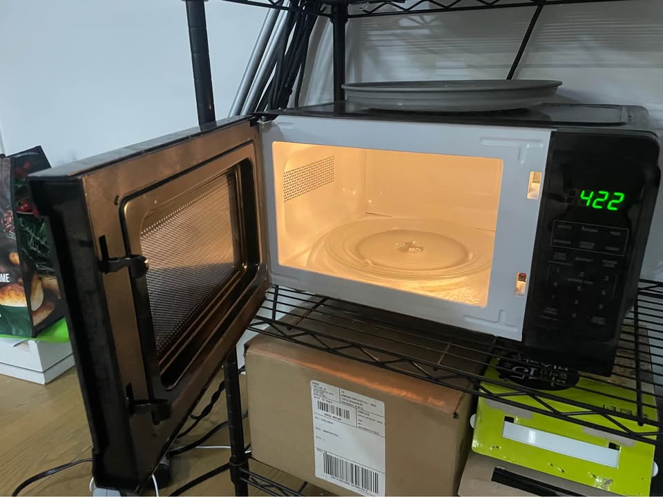 🍽 Microwave – Great Working Condition - photo 2
