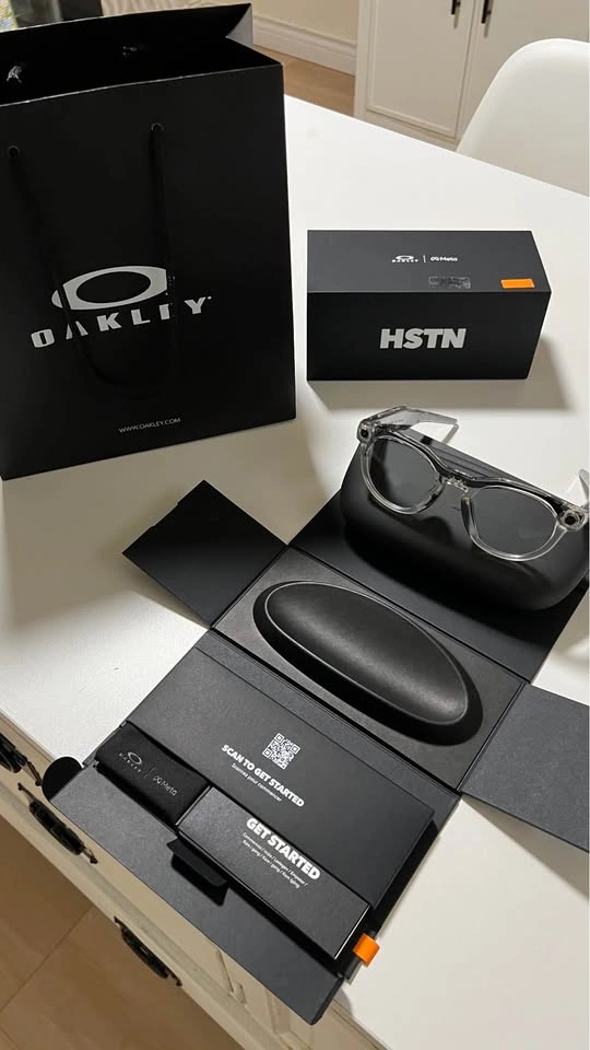 Oakley Meta HSTN Transitions | Like New | $600 - photo 2
