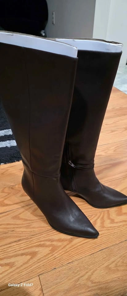 Madden NYC long ladies boots size 9 - photo 2