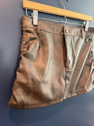 Fashion Nova Juniors Faux Leather Mini Skirt Brown Size M NWT - photo 2