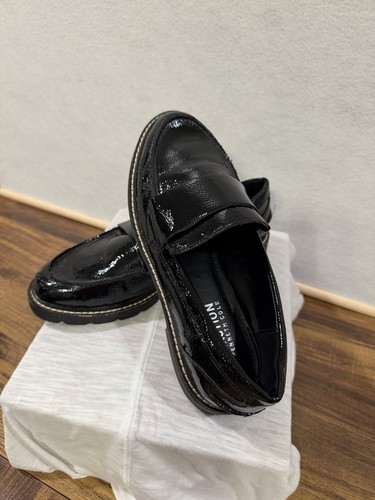 Kenneth Cole Reaction Black Women's Size 8 Francis Loafer