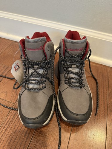 NWT Women’s Synthetic leather hiking boots, Avalanche Pitch Mid- - photo 5
