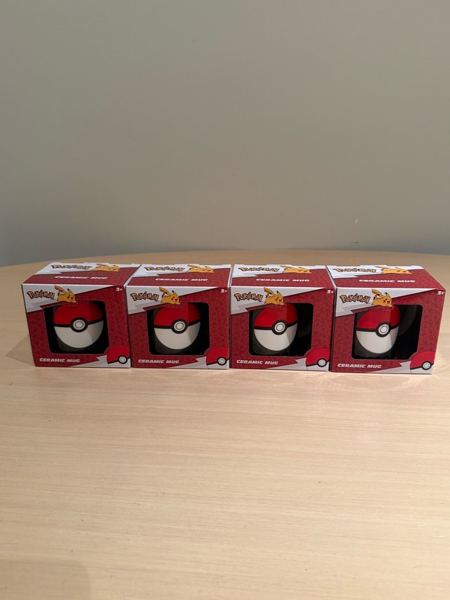 Pokémon Poké Ball Ceramic Mug 4x