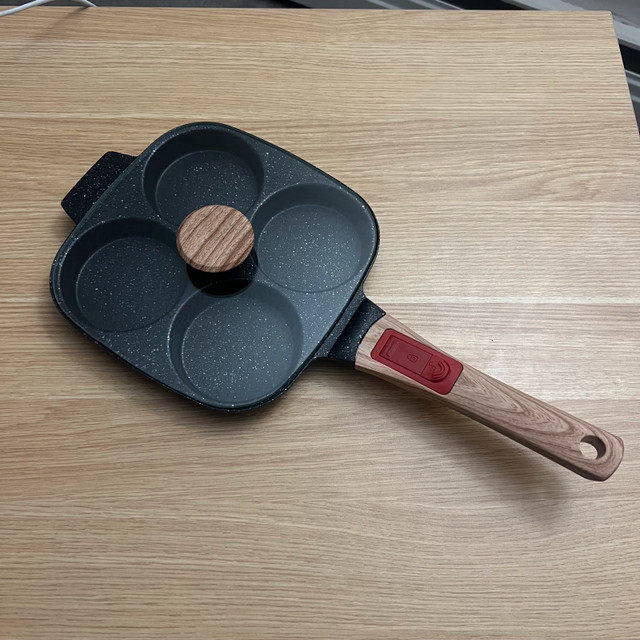 Egg Frying Pan / Pancake Pan with Detachable Handle