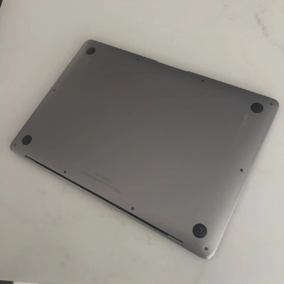 Excellent Macbook Air M1 8GB RAM 256GB SSD - comes with charger - photo 3