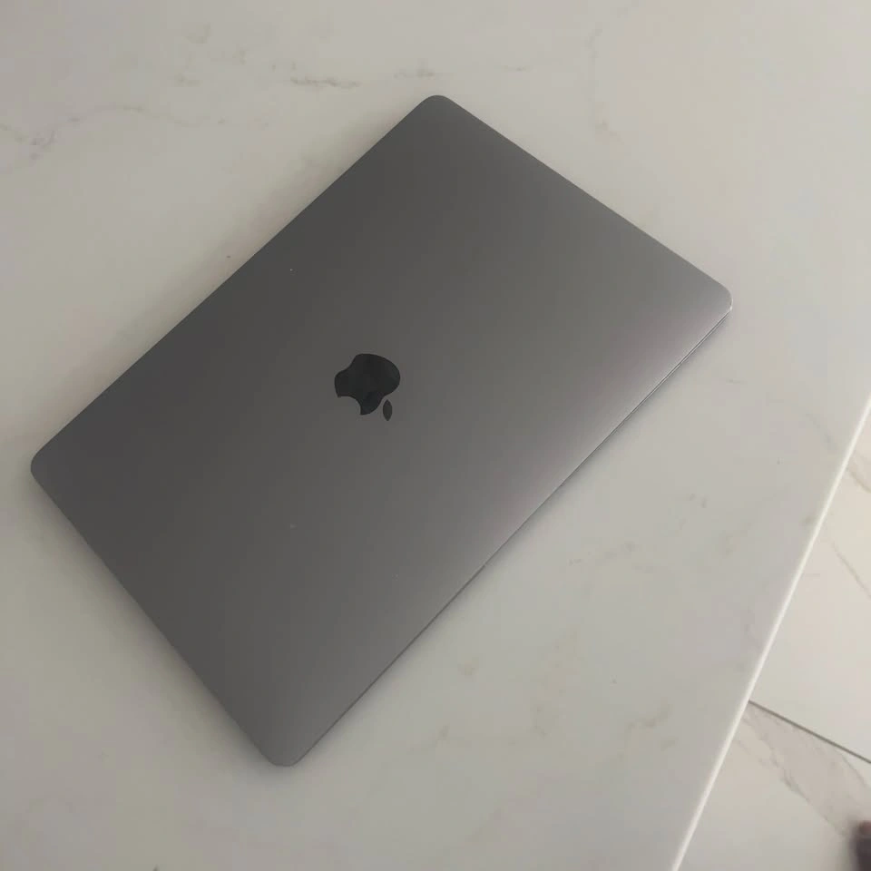 Excellent Macbook Air M1 8GB RAM 256GB SSD - comes with charger - photo 4