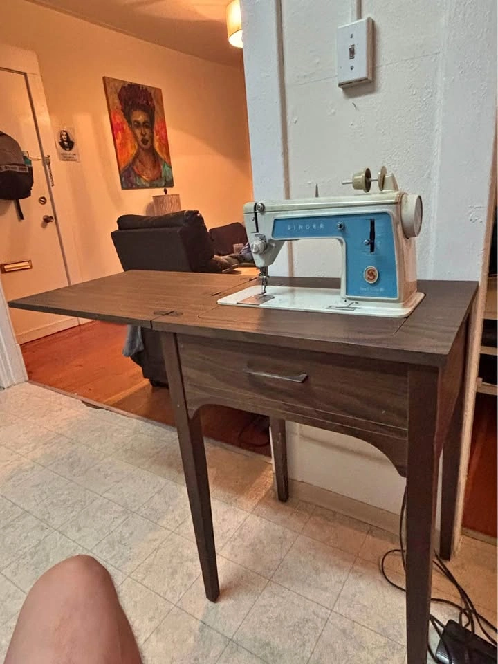 Vintage Singer Touch & Sew 604E Sewing Machine w/ Cabinet
