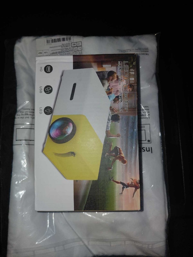 YG300 portable mini LED projector