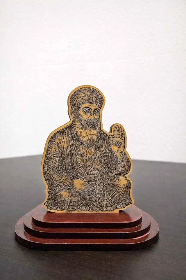 Wood Guru Nanak Dev ji display