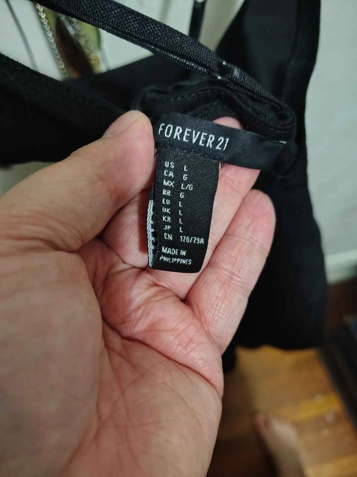 Large - black romper - super stretchy - photo 4