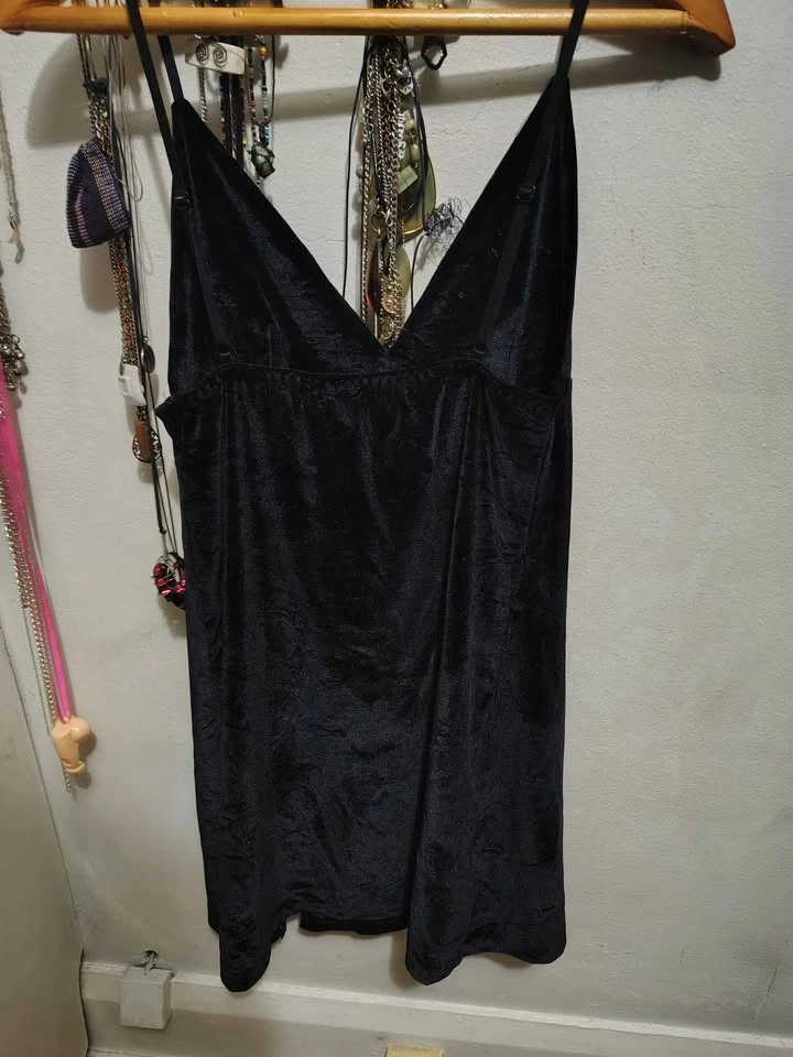 Sz S - Black Velvet Mini Dress With Skull And Slit - photo 2