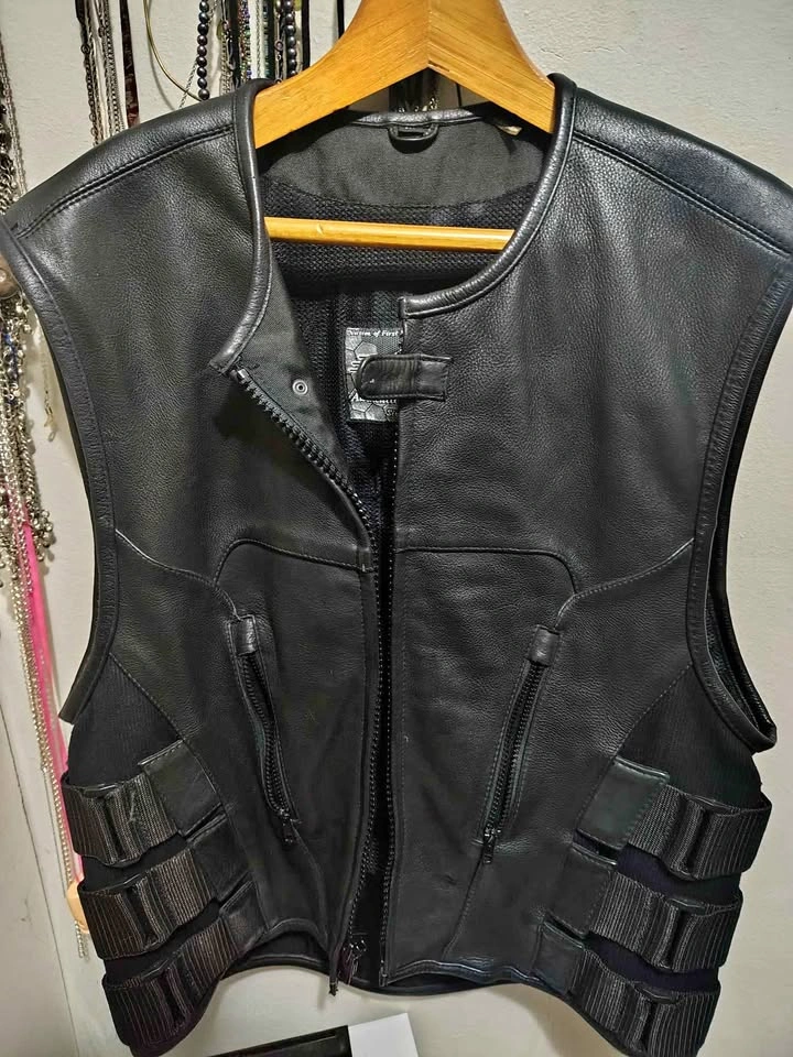 Men's M - First Classics Authentic Leather Riding Vest