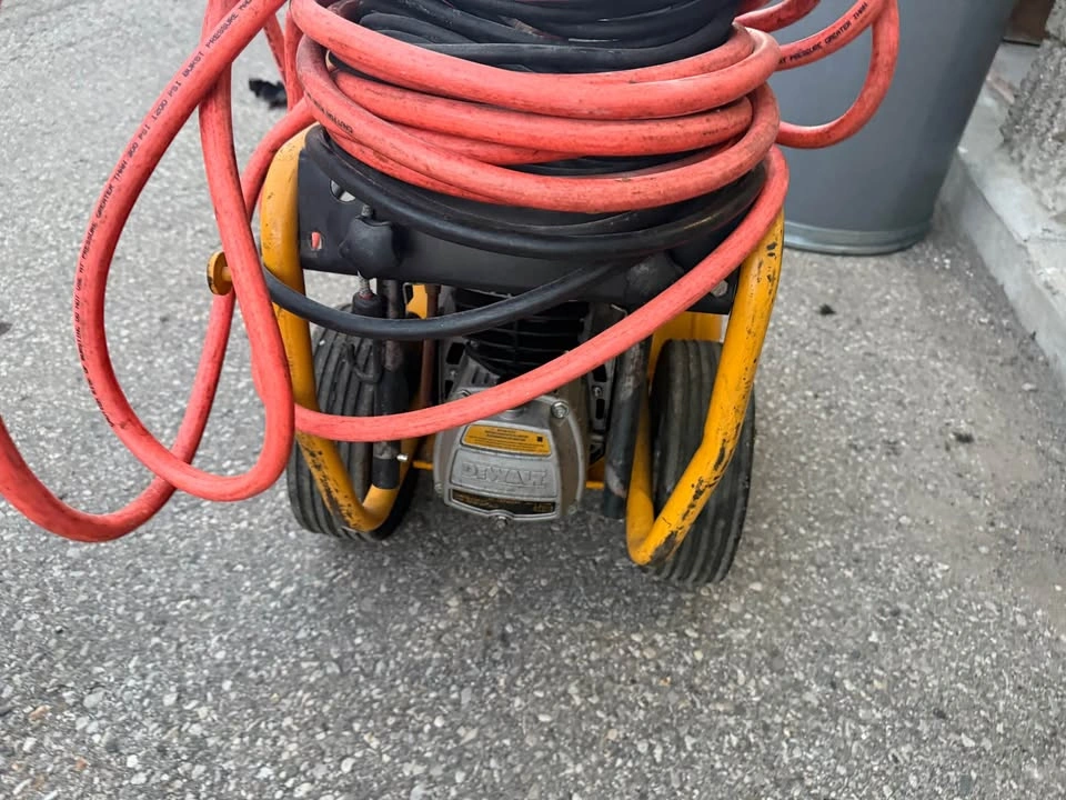 DeWalt Emglo Air Compressor – Heavy Duty Portable - photo 5