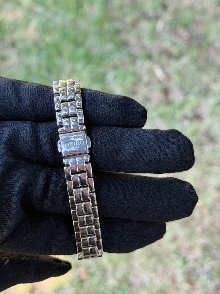Seiko Solar Women’s Crystal Watch - photo 2