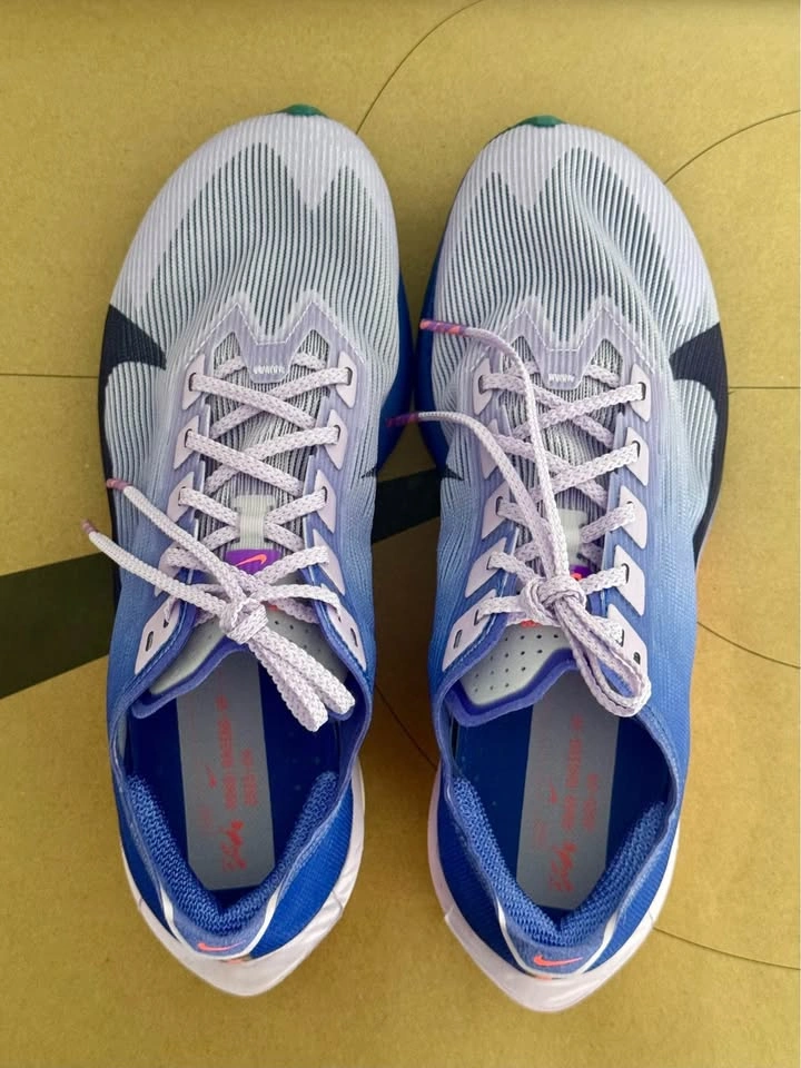 Nike ZoomX Vaporfly Next% 4 - Women's 7.5 / Men's 6 - photo 3