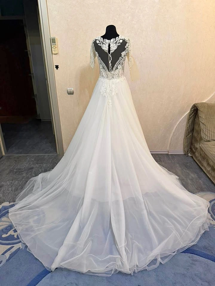 Brand New Elegant White Wedding Dress – EU 44